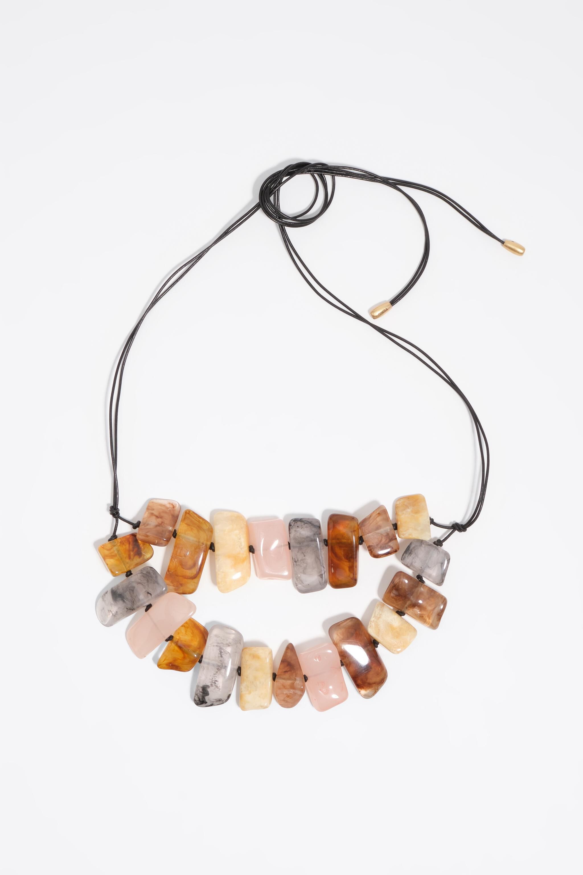 Amber-effektresin halsband