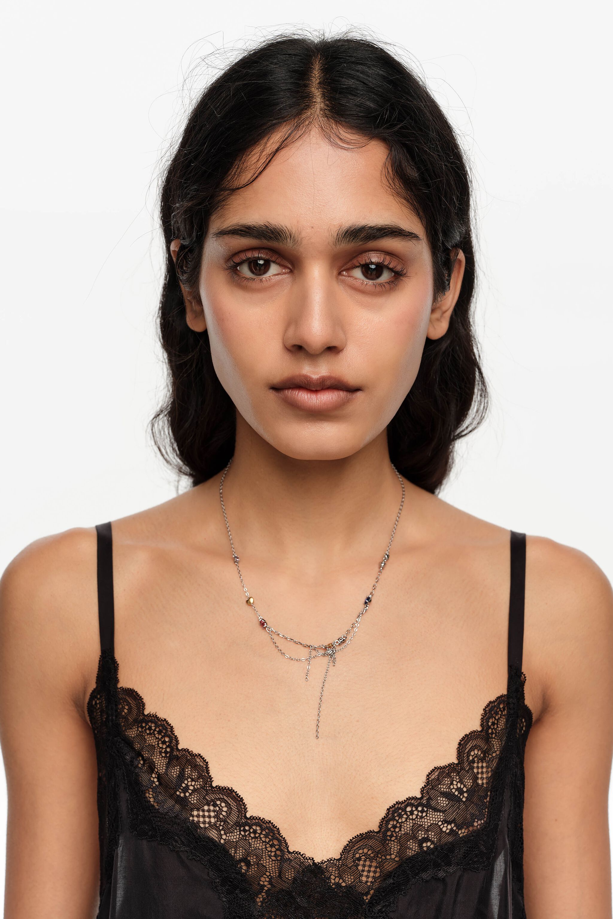 Silver kedjor och kristall halsband