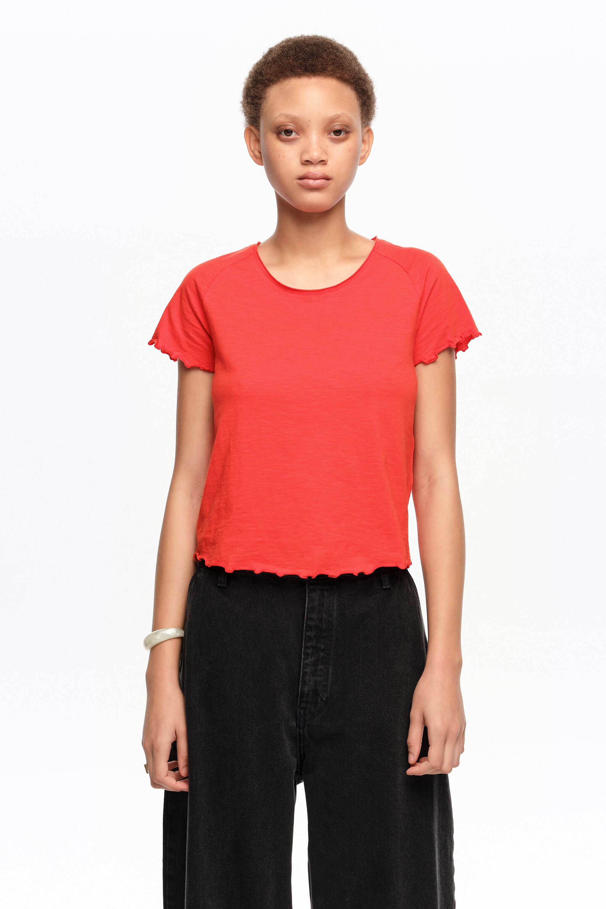 Röd passformad raglan-T-shirt