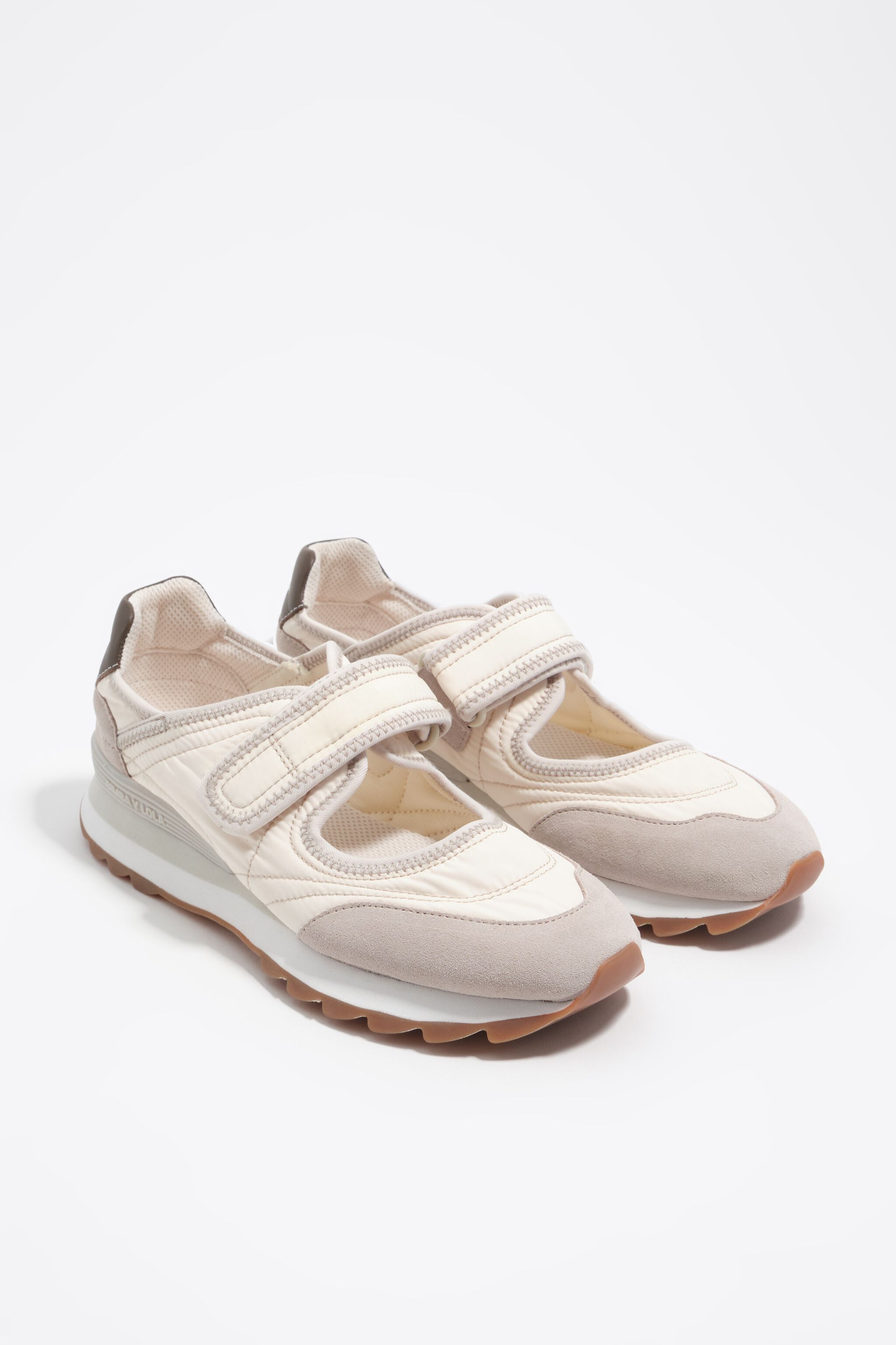 Vit nylon 13 08 sporty ballerina