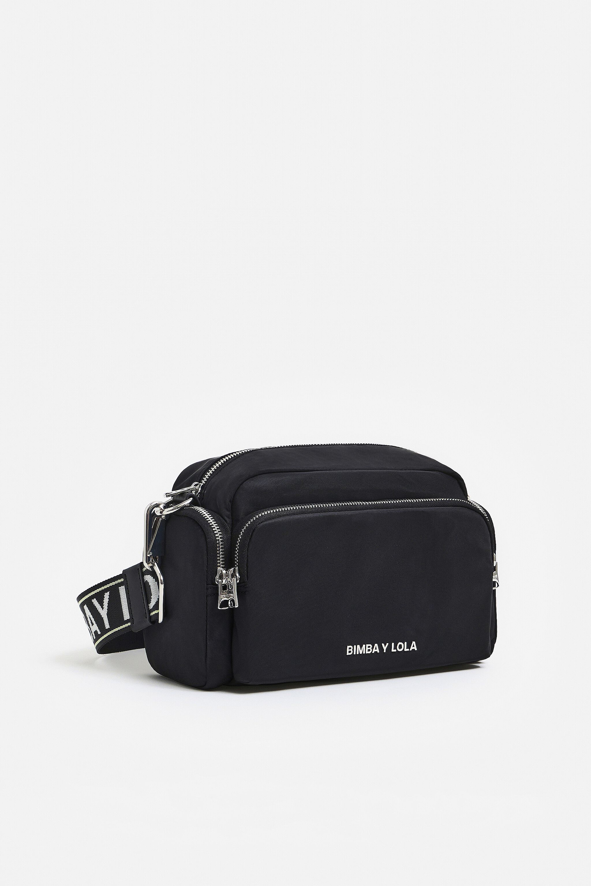 Medium svart nylon väska