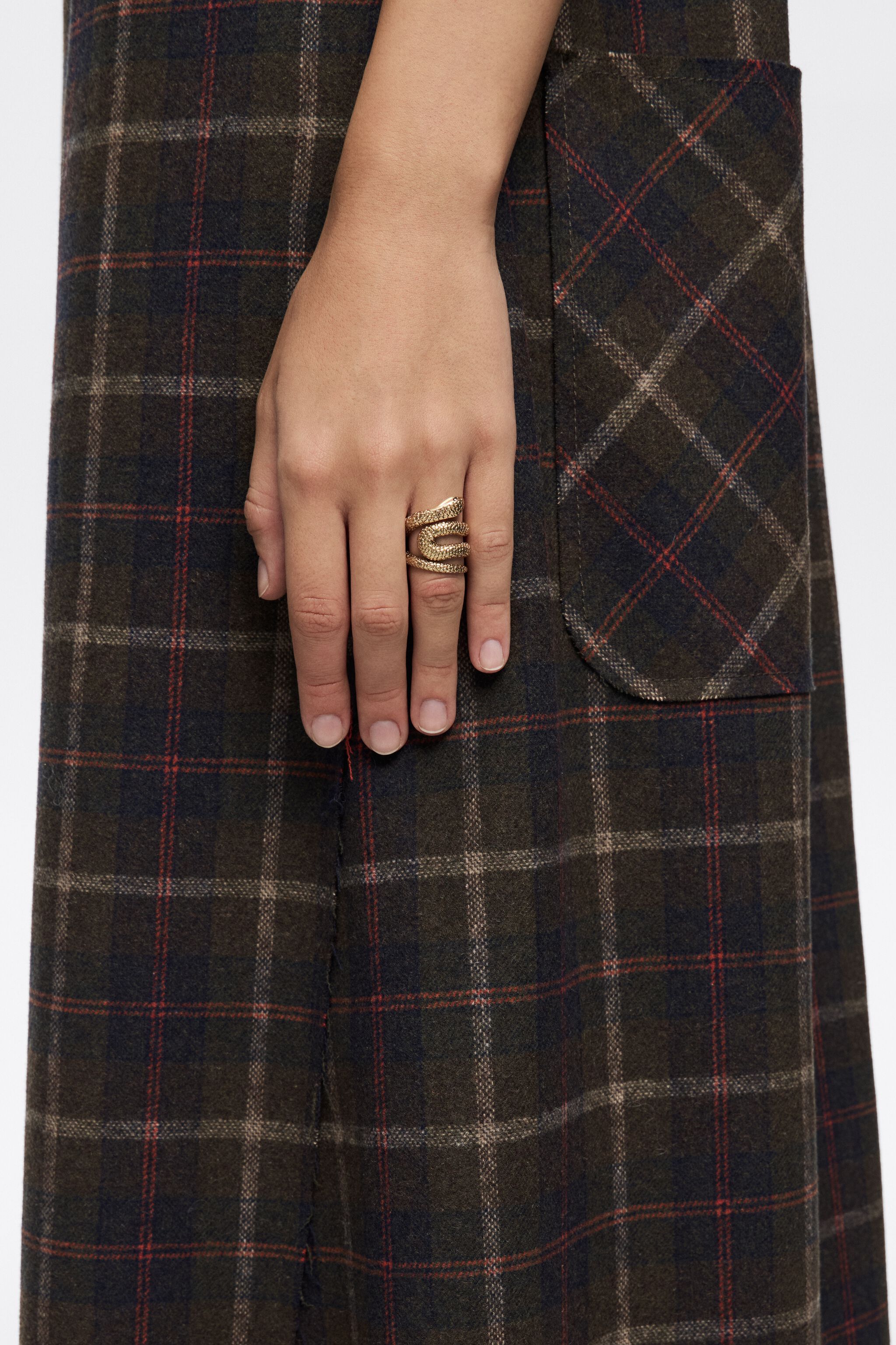 Guldtextad ormgirlande ring