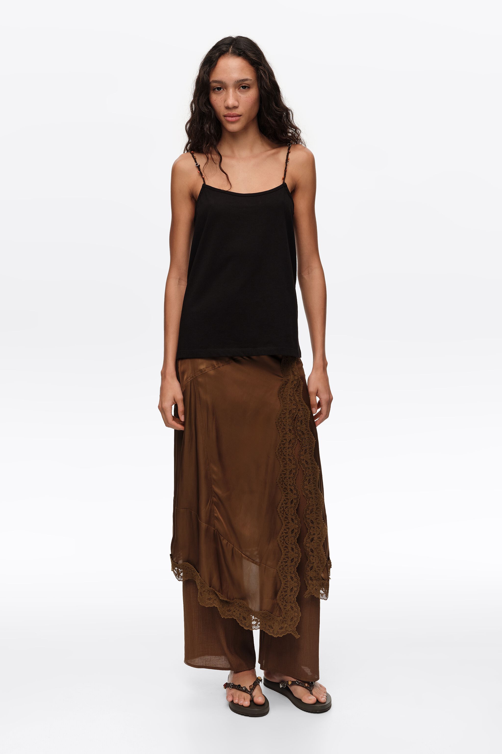 Mörk olivviskosa kantad skort